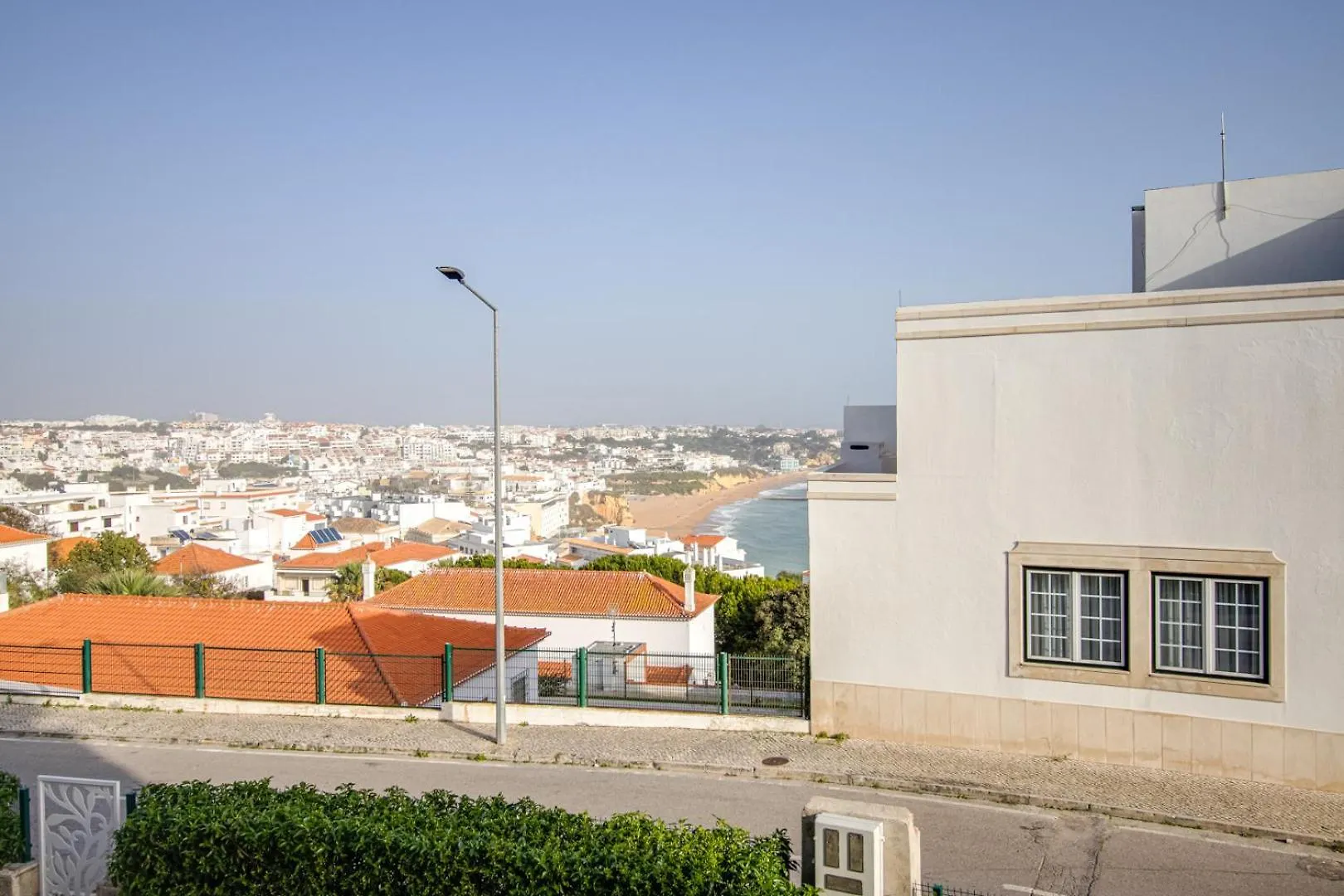 Ocean Apt 200Meters Beach Ac Wi-Fi Balcony Albufeira Portugal